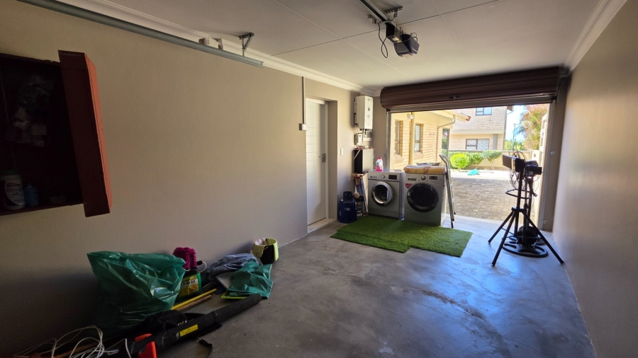 2 Bedroom Property for Sale in Seemeeu Park Western Cape